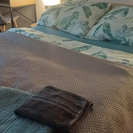 Kwatera Ulica Paprotki 23 Wilanow Alloggio in famiglia *